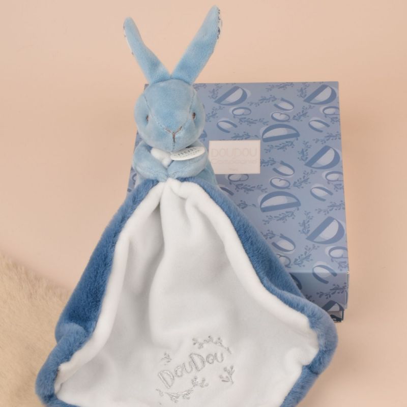 Image d'ambiance de présentation du produit Lapin Doudou bleu (10 cm) - Doudou et Compagnie